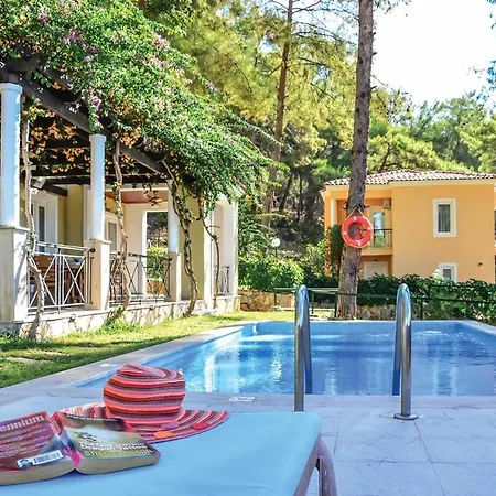 Sleeps 5 Air Con Wifi Villa *