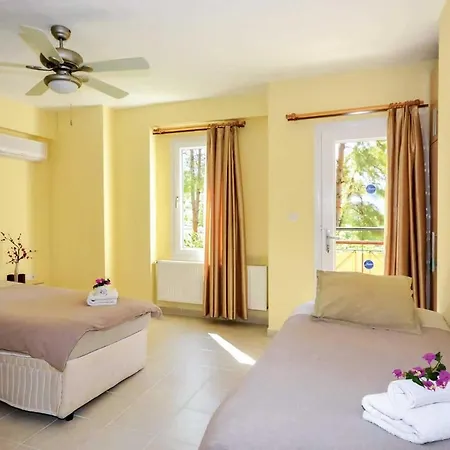 Sleeps 5 Air Con Wifi *